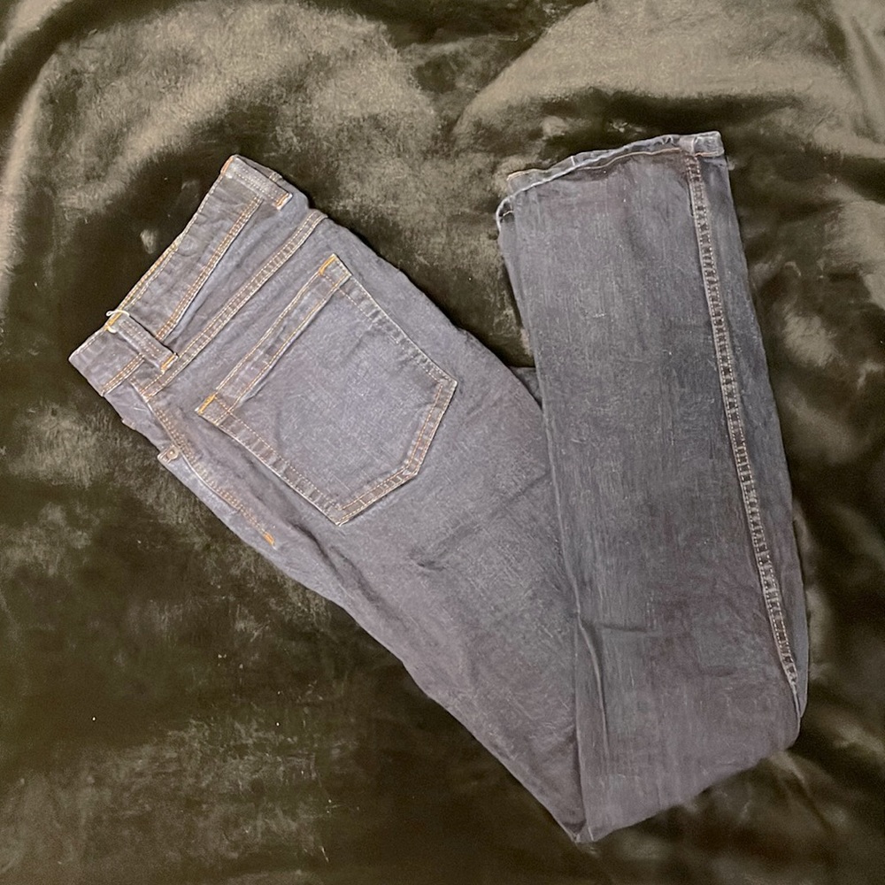 Pre-loved slim Van Heusen classic jeans. Size 32x34.